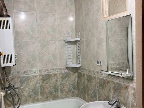 Yeni Günəşlidə 2 otaqlı köhnə tikili mənzil kirayə verilir, 64 m², 500 AZN/ay, şəkil 3 / 11