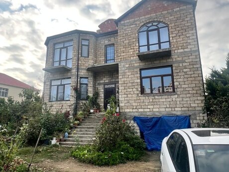 6 rooms · 313 m², Masazır
