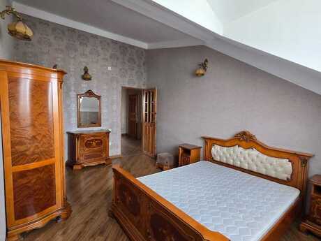 5 otaq · 180 m²