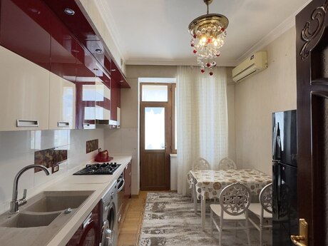 2 otaq · 88 m² · 4/16 mərtəbə, Azadlıq Prospekti