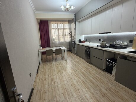 Bibiheybətdə 4 otaqlı yeni tikili mənzil kirayə verilir, 150 m², 850 AZN/ay, şəkil 2 / 12