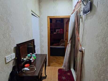 Продаётся 2-комнатная квартира в старом фонде, Nəsimi, 55 м², 126 000 AZN, фото 3 / 11