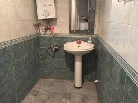 2-room old-build apartment for rent in Yeni Yasamal, 65 m², 600 AZN/mo, photo 4 / 5