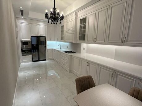 Продаётся 4-комнатная квартира в новостройке, 28 May, 150 м², 675 000 AZN, фото 3 / 12