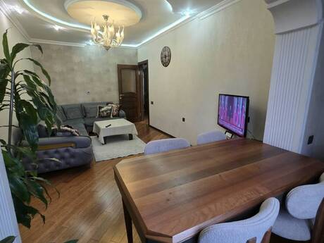 3-room old-build apartment for sale in Xalqlar Dostluğu, 80 m², 230 000 AZN, photo 2 / 12