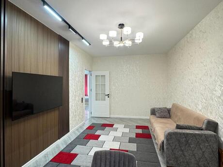 Əhmədlidə 3 otaqlı köhnə tikili mənzil satılır, 85 m², 228 000 AZN, şəkil 2 / 11