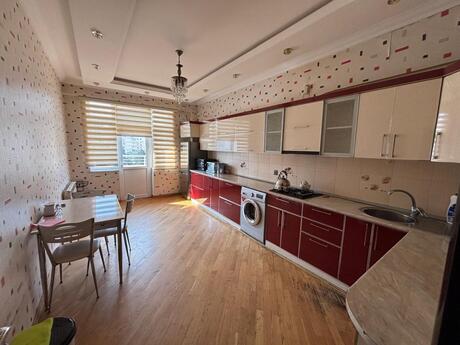 3-room new-build apartment for rent in Şah İsmayıl Xətai, 137 m², 1 000 AZN/mo, photo 5 / 10