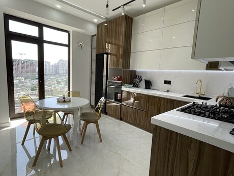 8 Noyabrda 3 otaqlı yeni tikili mənzil kirayə verilir, 150 m², 1 999 AZN/ay, şəkil 3 / 12