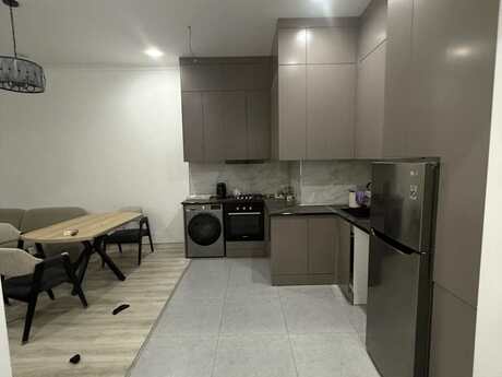 Avtovağzalda 2 otaqlı yeni tikili mənzil kirayə verilir, 80 m², 650 AZN/ay, şəkil 3 / 10