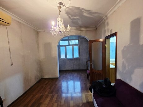 2-room old-build apartment for sale in Memar Əcəmi, 55 m², 125 000 AZN, photo 2 / 5