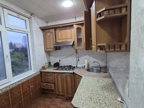 2-room old-build apartment for sale in Memar Əcəmi, 55 m², 125 000 AZN, photo 4 / 5