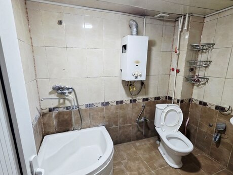 2-room old-build apartment for sale in Memar Əcəmi, 55 m², 125 000 AZN, photo 5 / 5