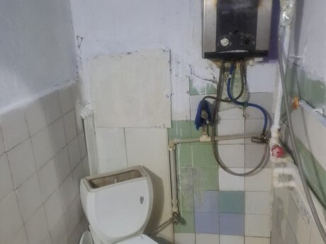 Bayılda 2 otaqlı köhnə tikili mənzil kirayə verilir, 60 m², 450 AZN/ay, şəkil 4 / 6