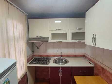 Neftçilərdə 1 otaqlı köhnə tikili mənzil kirayə verilir, 65 m², 450 AZN/ay, şəkil 2 / 4