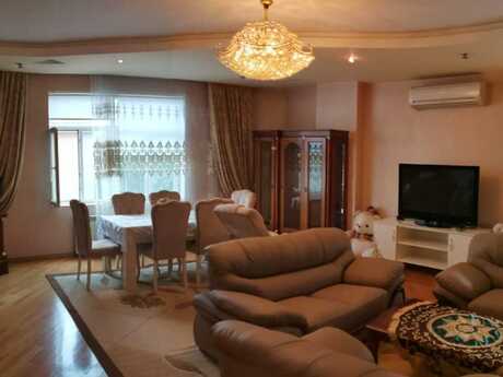 Elan №6535092 - Bakı, Nizami m., 3 otaqlı, 140 m², 3/17 mərtəbə