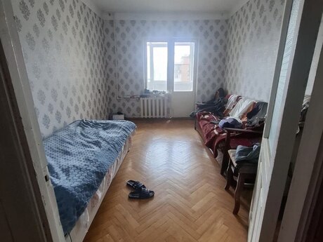 Yeni Günəşlidə 2 otaqlı köhnə tikili mənzil satılır, 65 m², 125 000 AZN, şəkil 4 / 10