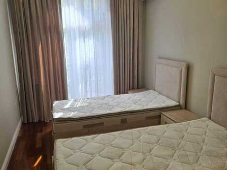 Сдаётся 3-комнатная квартира в старом фонде, Sahil, 75 м², 1 500 AZN/мес, фото 5 / 12