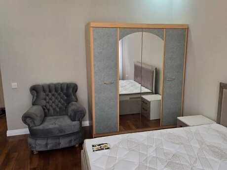 Сдаётся 3-комнатная квартира в старом фонде, Sahil, 75 м², 1 500 AZN/мес, фото 2 / 12