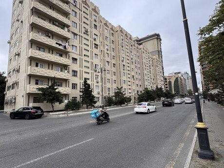 Elan №6523972 - Bakı, Elmlər Akademiyası m., 4 otaqlı, 120 m², 6/9 mərtəbə