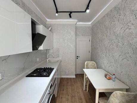 Qurtuluş 93 kompleksində 2 otaqlı yeni tikili mənzil satılır, 56 m², 95 000 AZN, şəkil 2 / 12