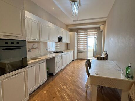 Memar Əcəmidə 3 otaqlı yeni tikili mənzil satılır, 130 m², 299 000 AZN, şəkil 4 / 12