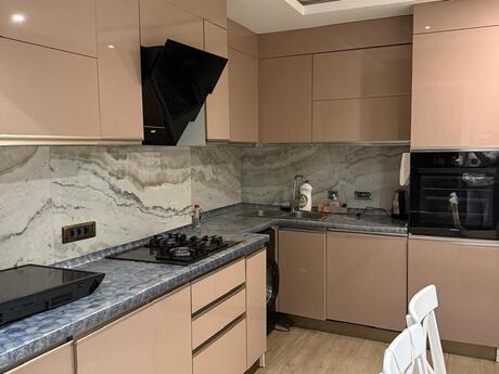 2-room old-build apartment for rent in Memar Əcəmi, 75 m², 700 AZN/mo, photo 5 / 12