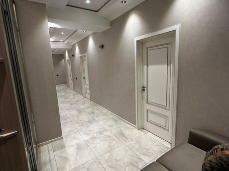 İnşaatçılarda 4 otaqlı yeni tikili mənzil satılır, 141 m², 415 000 AZN, şəkil 2 / 12