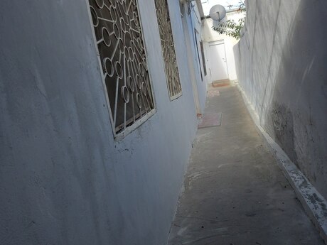 Azadlıq Prospektidə 4 otaqlı həyət evi satılır, 97 m², 185 000 AZN, şəkil 2 / 9