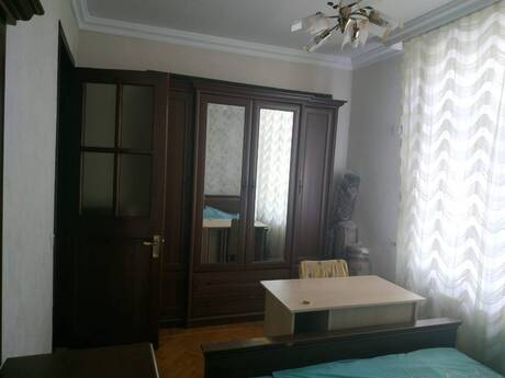 28 Mayda 2 otaqlı köhnə tikili mənzil kirayə verilir, 55 m², 800 AZN/ay, şəkil 3 / 6