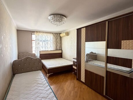 Əhmədlidə 4 otaqlı köhnə tikili mənzil satılır, 115 m², 250 000 AZN, şəkil 3 / 12