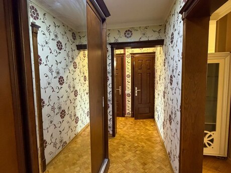 Əhmədlidə 4 otaqlı köhnə tikili mənzil satılır, 115 m², 250 000 AZN, şəkil 4 / 12