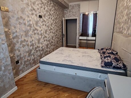 2-room new-build apartment for rent in Memar Əcəmi, 80 m², 750 AZN/mo, photo 5 / 12