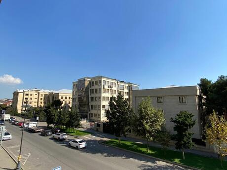Elan №6535382 - Bakı, Bakıxanov q., 2 otaqlı, 60 m², 3/5 mərtəbə