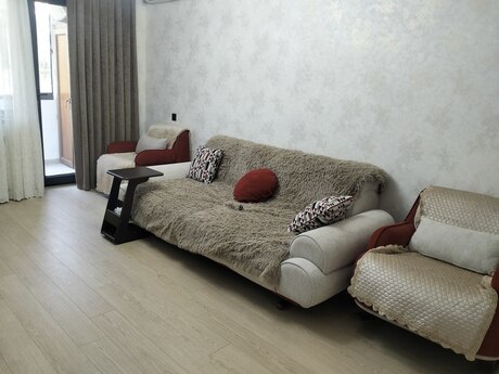 İnşaatçılarda 4 otaqlı köhnə tikili mənzil satılır, 100 m², 254 000 AZN, şəkil 4 / 12