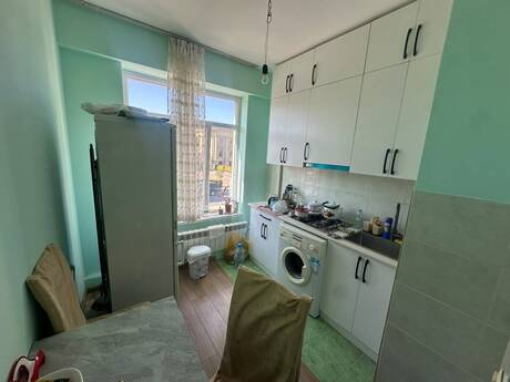 Сдаётся 3-комнатная квартира в старом фонде, Gənclik, 90 м², 700 AZN/мес, фото 5 / 8