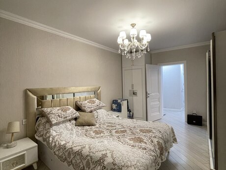 Продаётся 3-комнатная квартира в новостройке, Nizami, 80 м², 219 000 AZN, фото 2 / 12