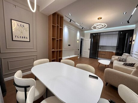 28 Mayda 3 otaqlı yeni tikili mənzil satılır, 95 m², 360 000 AZN, şəkil 2 / 12