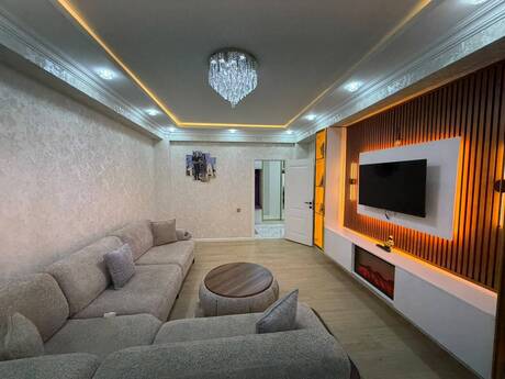 Qurtuluş 93 kompleksində 3 otaqlı yeni tikili mənzil satılır, 82 m², 124 000 AZN, şəkil 2 / 12
