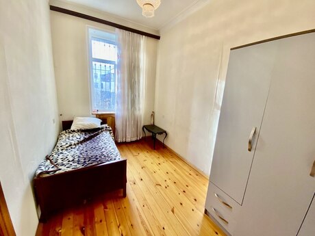 3-room old-build apartment for rent in Qara Qarayev, 72 m², 650 AZN/mo, photo 4 / 9