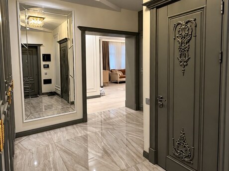 Olympus Nəsimi kompleksində 3 otaqlı yeni tikili mənzil satılır, 156 m², 515 000 AZN, şəkil 2 / 12