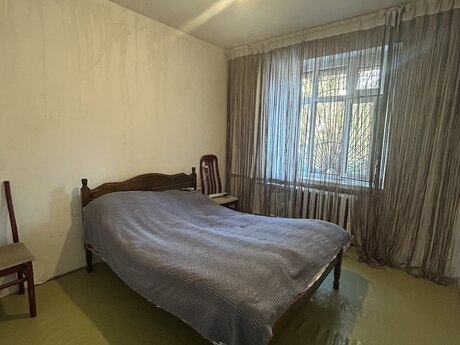 Hövsanda 4 otaqlı köhnə tikili mənzil satılır, 90 m², 155 000 AZN, şəkil 5 / 12