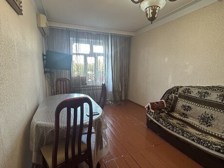 Hövsanda 4 otaqlı köhnə tikili mənzil satılır, 90 m², 155 000 AZN, şəkil 2 / 12