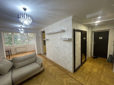 Сдаётся 2-комнатная квартира в старом фонде, Nəriman Nərimanov, 70 м², 750 AZN/мес, фото 2 / 9