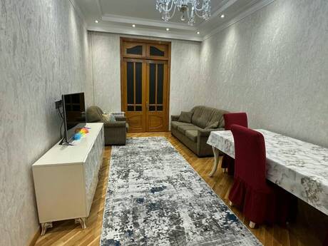 Elan №6535898 - Bakı, 28 May m., 3 otaqlı, 80 m², 2/5 mərtəbə