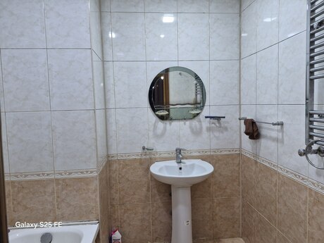 Badamdarda 2 otaqlı yeni tikili mənzil kirayə verilir, 110 m², 700 AZN/ay, şəkil 2 / 12