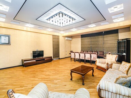 28 Mayda 4 otaqlı mənzil günlük kirayə verilir, 200 m², 70 AZN/gün, şəkil 3 / 12