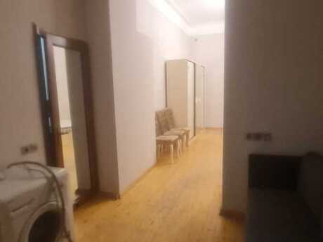 28 Mayda 1 otaqlı köhnə tikili mənzil kirayə verilir, 40 m², 650 AZN/ay, şəkil 4 / 5