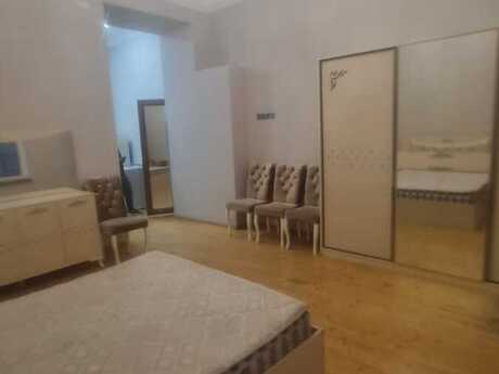 28 Mayda 1 otaqlı köhnə tikili mənzil kirayə verilir, 40 m², 650 AZN/ay, şəkil 3 / 5