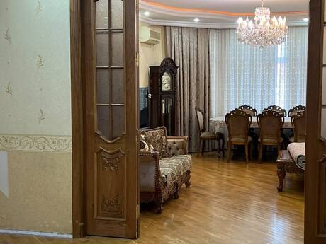 Gənclikdə 4 otaqlı yeni tikili mənzil kirayə verilir, 180 m², 1 400 AZN/ay, şəkil 2 / 12