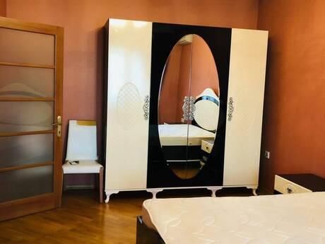 3-room old-build apartment for rent in Nizami, 80 m², 950 AZN/mo, photo 4 / 12